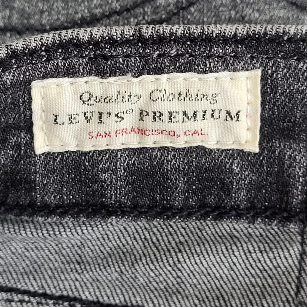 Levis silhouette style pants